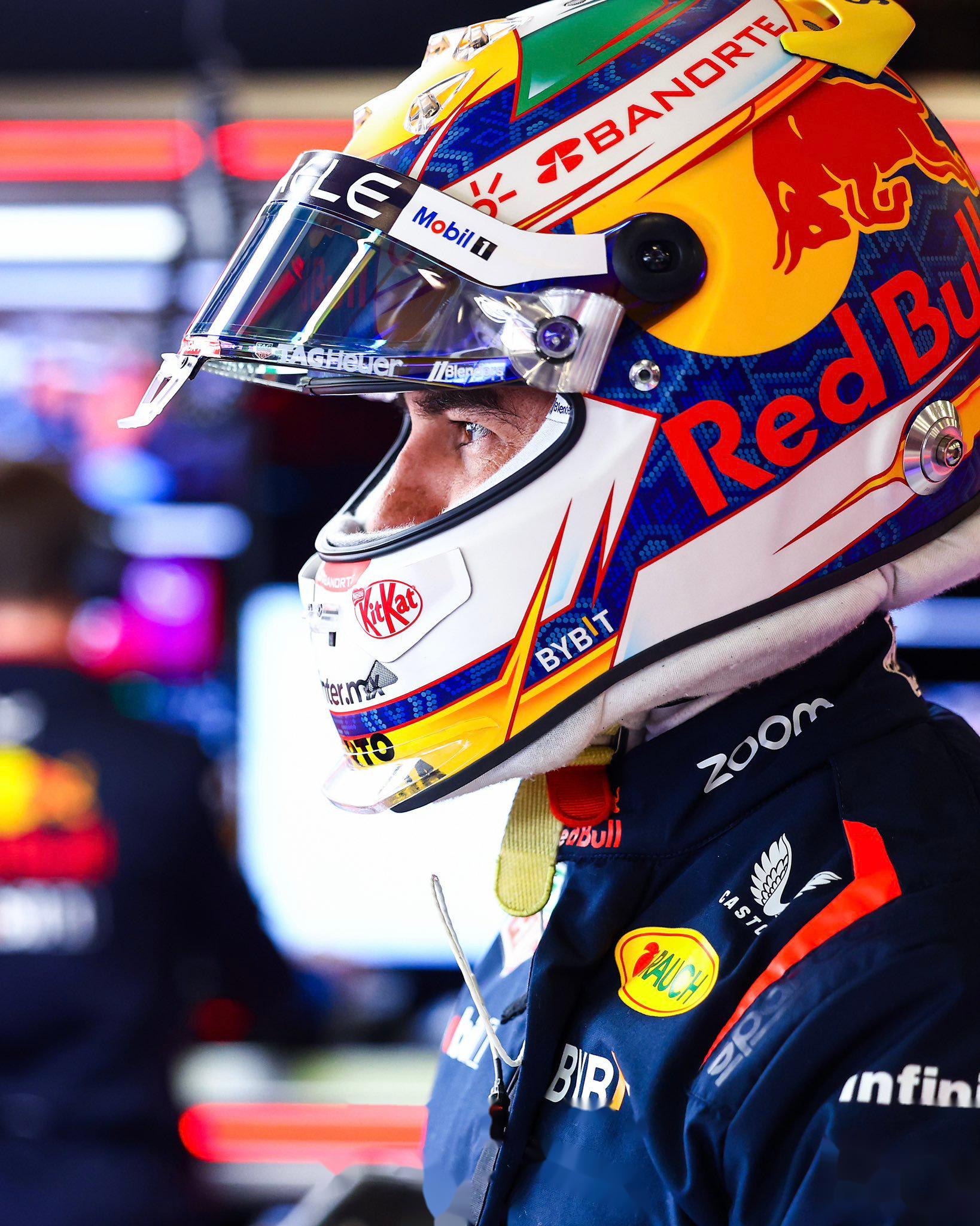 雷诺车队绝杀红牛车队,佩雷兹扛起全队 雷诺车队绝杀红牛车队,佩雷兹扛起全队