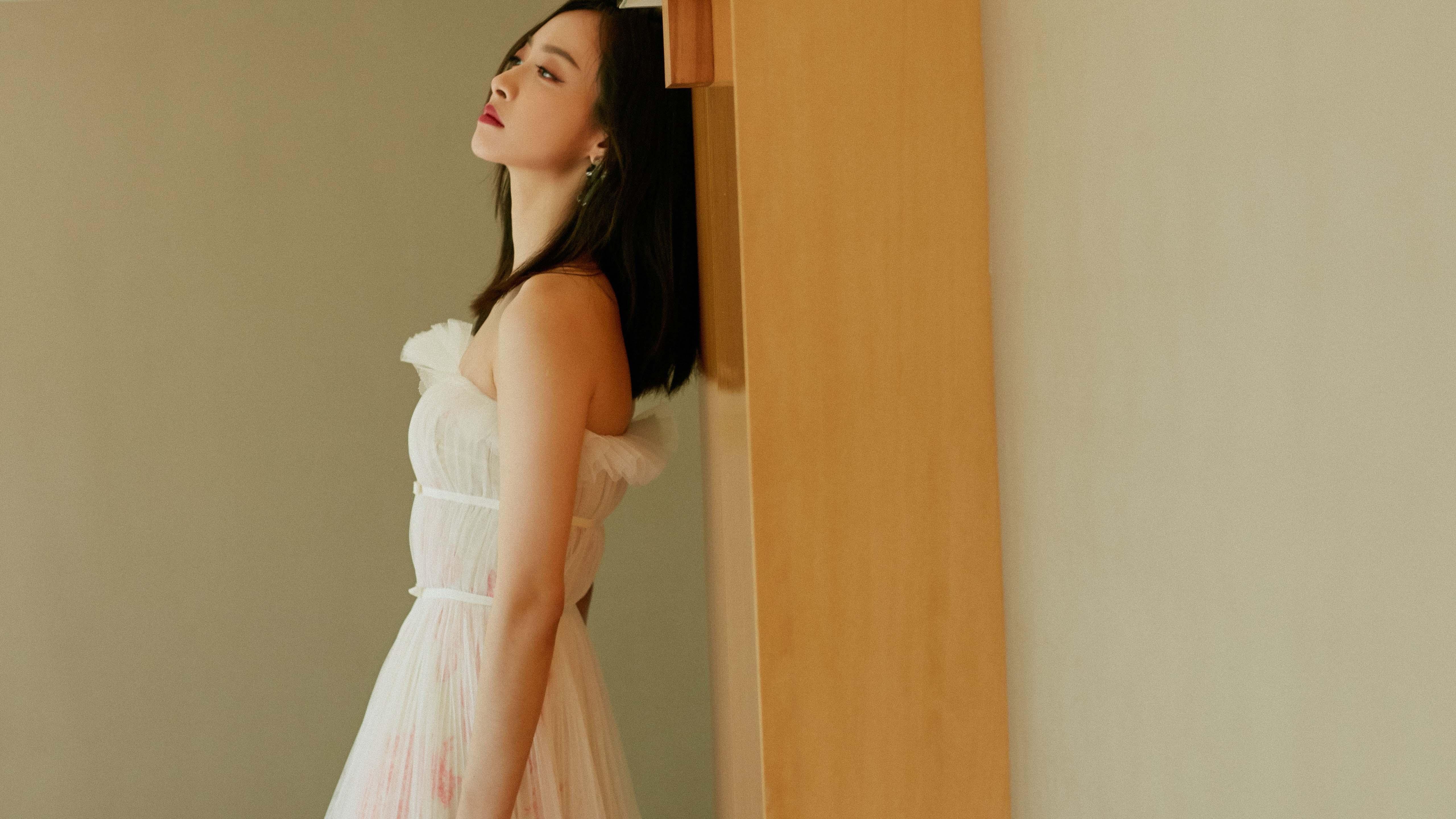 跨界爆发！昨夜，那个火一般的男人同时在两个赛场接管比赛