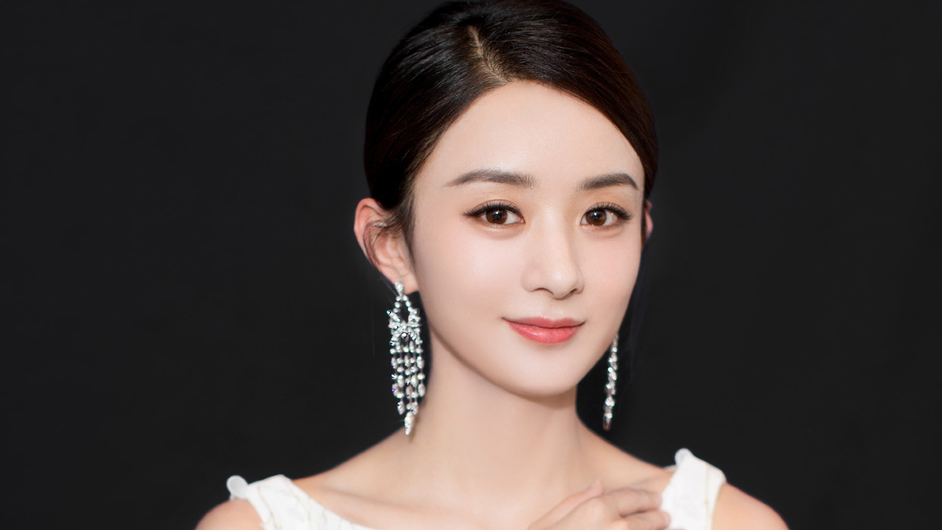 剑拔弩张的对决,广厦连续得分压制浙江,克莱化身关键先生